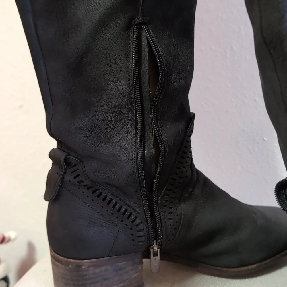 Vince Camuto Karinda Black Matte Leather Over-the-Knee Boots Women's Size 9